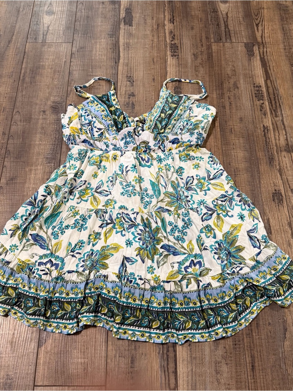 Angie Floral Rayon V-Neck Open Back Tie Ruffle Short Sundress L